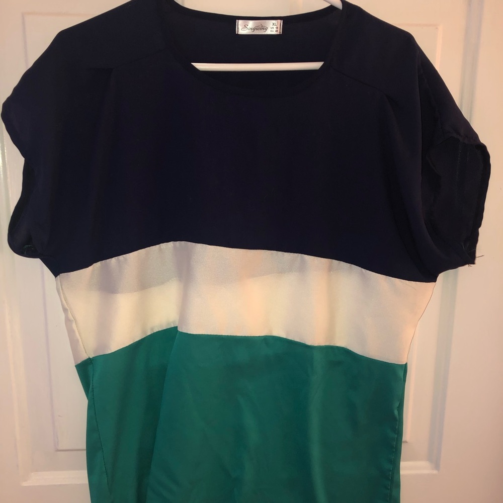 Cute blouse. Size XL